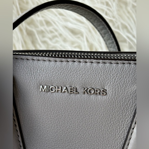 VINTAGE Michael Kors Camille Small Satchel Bag Purse in pearl grey - Picture 4 of 9